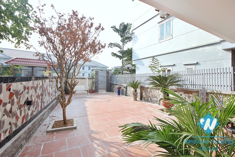 Renovated 4 beds house with lake view for rent in Tu Hoa area, Tay Ho